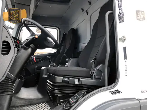 Mercedes Atego 1218L, 2017 г, шторно-бортовой 45 м3, гидролифт - фото 3