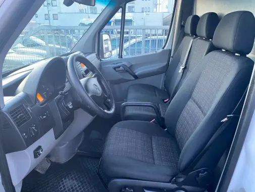 Mercedes Sprinter 319 CDI, 2014 год, АКПП, мотор 3.0 л, фургон 4.4 метра, гидролифт, без пробега по РФ - фото 3