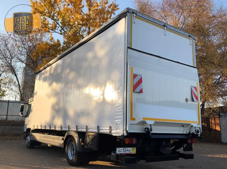 Mercedes Atego 1229L, 2012г, штора 50м3, гидролифт - фото