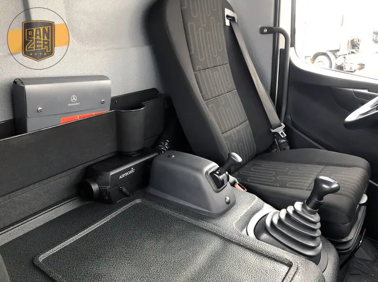Mercedes Atego 1218L, 2017 г, шторно-бортовой 45 м3, гидролифт - фото 15