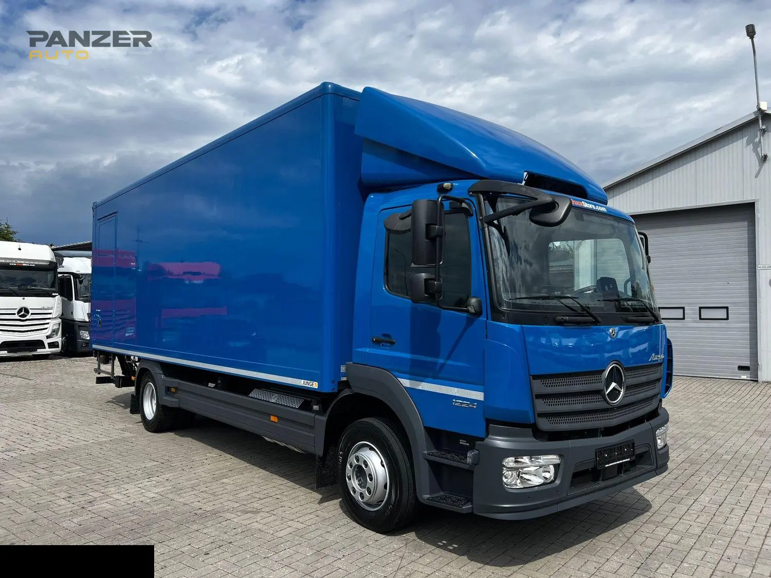 Грузовик Mercedes Atego 1224, 2020 год, фургон промтоварный м3 с гидробортом - фото