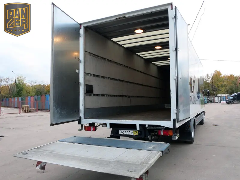 Грузовой фургон Mercedes Atego 1224, 2011 год | photo 1