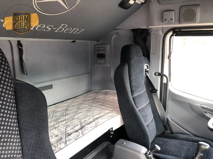 Mercedes-Benz Atego 1229, 2013 год, штора 51 м3, гидроборт, 2 спальника - фото 16