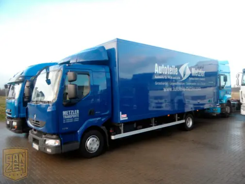 Renault Midlum 220.12, 2011 год, со спальником, г/п 6 т, фургон 7.2м - фото
