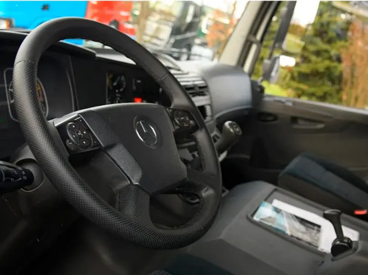 Mercedes Atego 1224 L нового поколения, 2015 год, штора-борт 50 м3, гидролифт, высокая кабина - фото 4