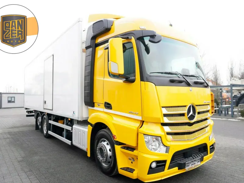 Грузовик рефрижератор Mercedes Actros 2542, 2017 год | photo 0