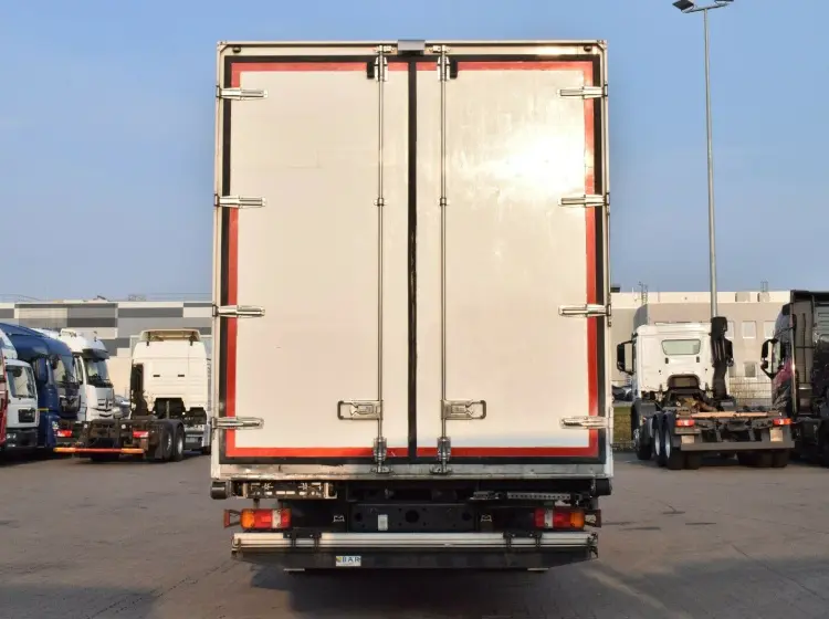 MAN TGM 12.250 BL, рефрижератор мультитемпературный 51 м3, Евро-5, спальная кабина, гидролифт - фото 20