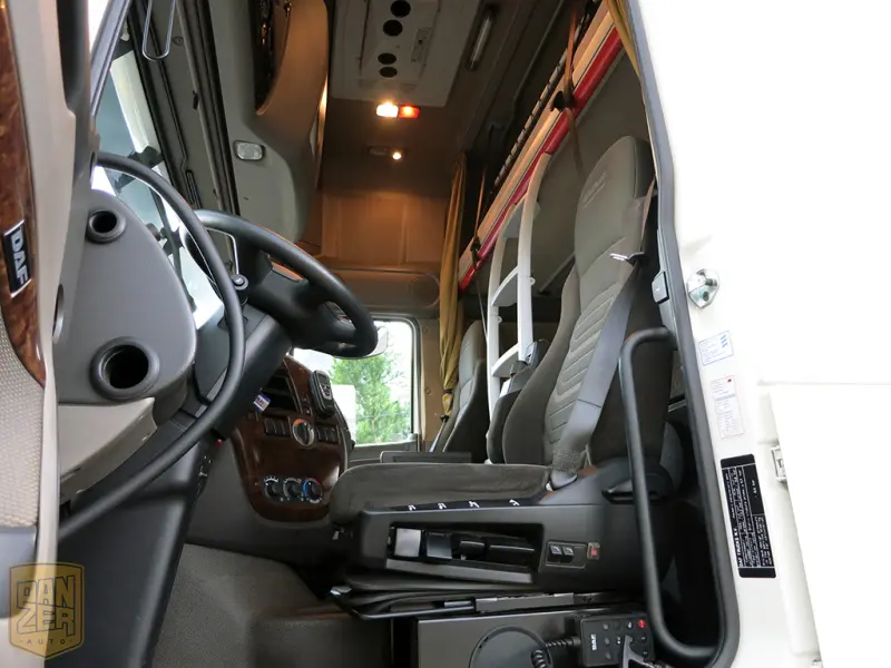 Автопоезд DAF XF 105.460 107 кубов, 2011 год | photo 1