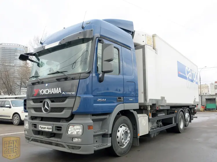 Рефрижератор Mercedes Actros 2544, 2011 г., 46 м3, +/- 30 градусов, г/п до 15 т. - фото