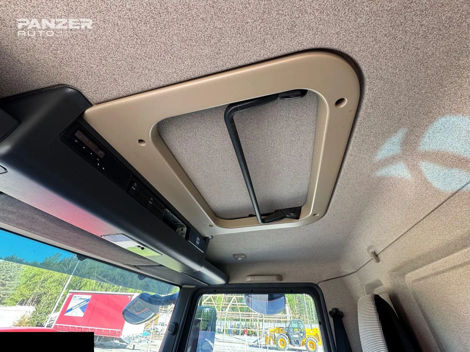 Грузовой автомобиль MAN TGL 12.220, 2019 год, шторный 40 м3 - фото 9