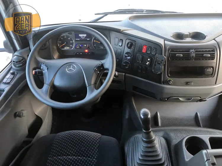 Mercedes Atego 1229L, 2013г, штора 48 кубов, ворота - фото 4