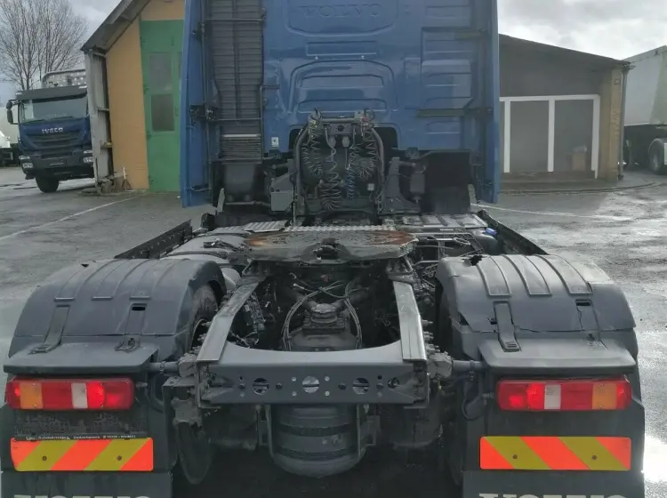 Седельный тягач Volvo FH 460, 4х2, 2016 год, 2 бака, 2 спальника, без пробега по РФ - фото-детальных 2