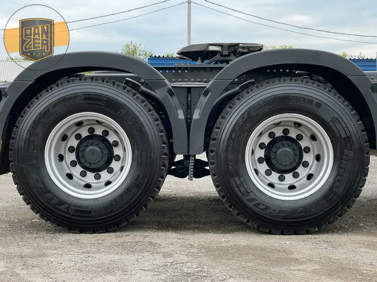 Тягач Volvo FH540, 2018 год, 6х4 с подъемной осью - фото-детальных 13
