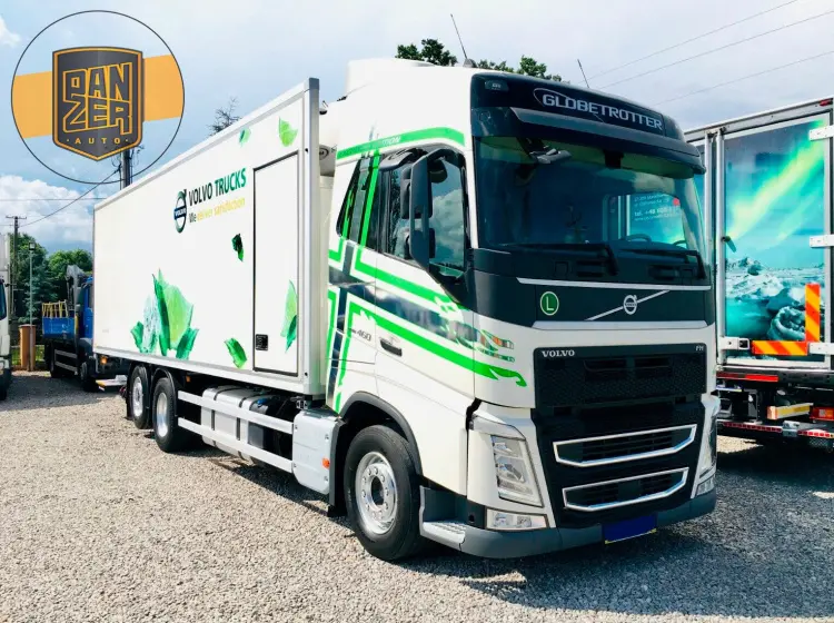 Рефрижератор мультитемпературный Volvo FH 460, длина фургона 9 метров, г/п 15 тонн - фото