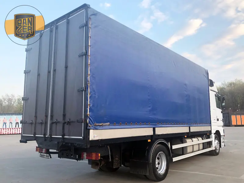 Грузовик тентованный Mercedes Actros 1844, 2008 год | photo 1