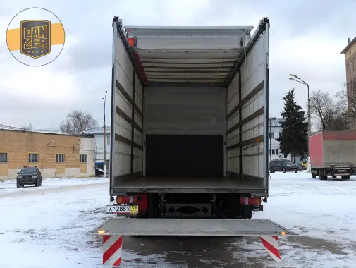 Mercedes Atego 1224L, 02/2013г, штора 50 м3, гидролифт, 2 спальника - фото 2
