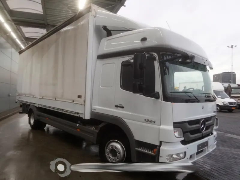 Грузовик тентованный Mercedes Atego 1224, 2013 год | photo 1