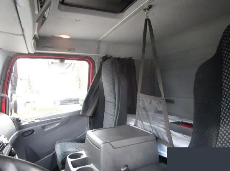 Mercedes Atego 1222L, реф, гидролифт, спальник, без пробега по РФ - фото 2