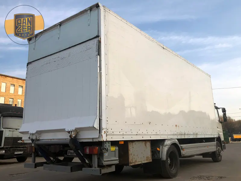 Грузовой фургон Mercedes Atego 1217, 1998 год | photo 1
