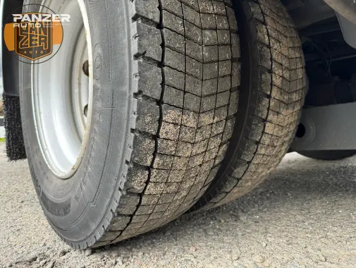 Мерседес Атего 1230, 2018 год, шторно-бортовой 50 кубов, ворота - фото 11