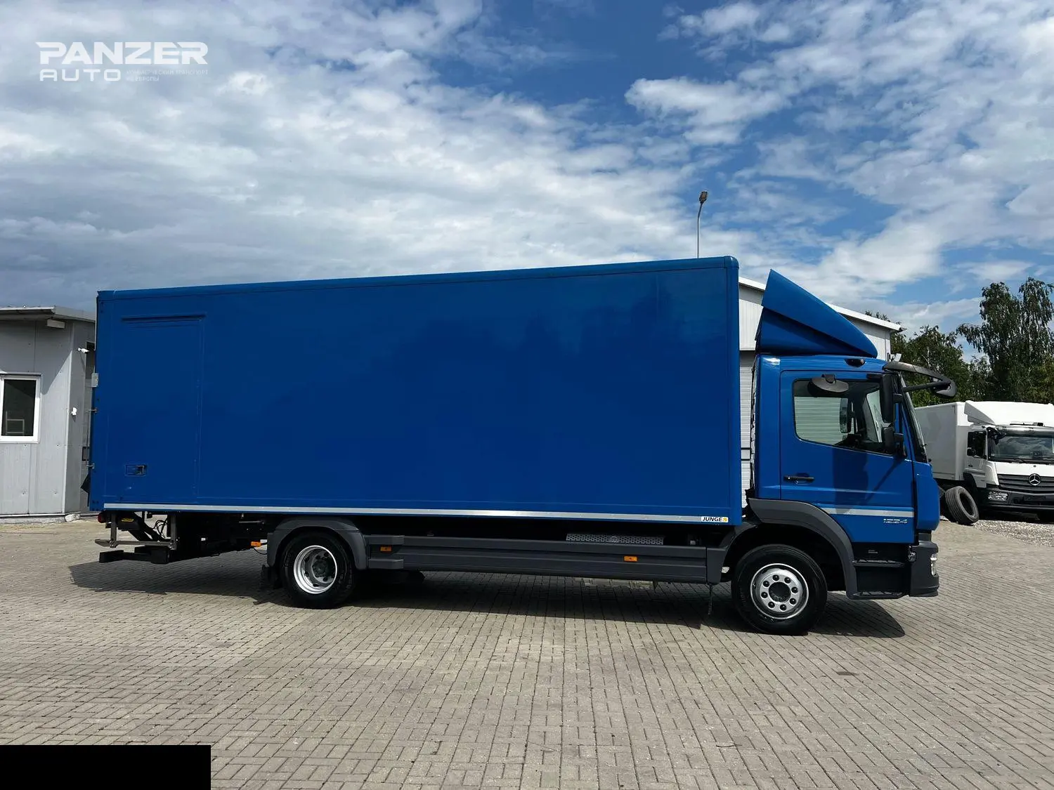 Грузовик Mercedes Atego 1224, 2020 год, фургон промтоварный м3 с гидробортом - фото 7