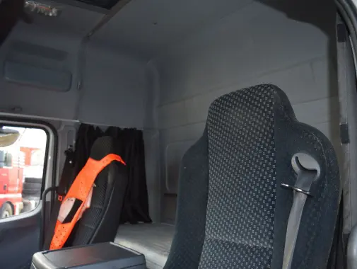 Mercedes Atego 1224 L, 2011г, тент шторки 50м3, гидролифт, кабина Мегаспейс - фото 3
