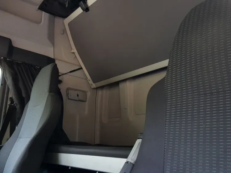 Кубовик MAN TGL 8.220 BL, 2013 г, штора полная 60 м3 - фото 3