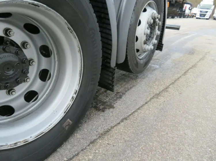 MAN TGX 26.480 контейнеровоз низкорамник БДФ из Германии, 2015 г, кабина XLX, г/п 16т - фото 7