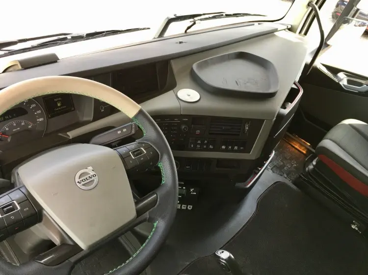 Рефрижератор мультитемпературный Volvo FH 460, длина фургона 9 метров, г/п 15 тонн - фото 4