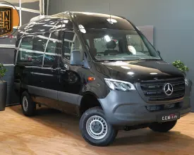 Цельнометаллический фургон Mercedes Sprinter 319, 2023 год | photo 0
