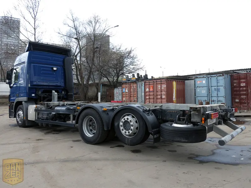 Грузовой контейнеровоз Mercedes Actros 2544, 2011 год | photo 1