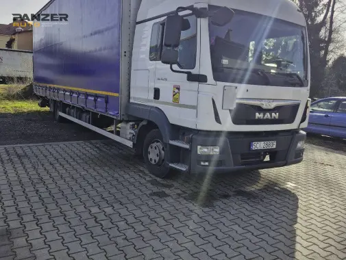 Грузовик МАН ТГЛ 12.250, 2015 год, штора 68 м3 с гидролифтом - фото