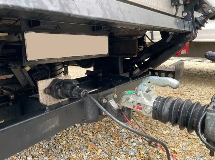 Автопоезд категории В Iveco Daily 35C18, 2017 год, спарка, полная масса 3500 кг, спальник - фото 6