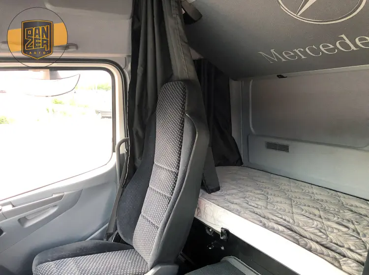 Mercedes-Benz Atego 1229, 2013 год, штора 51 м3, гидроборт, 2 спальника - фото 23