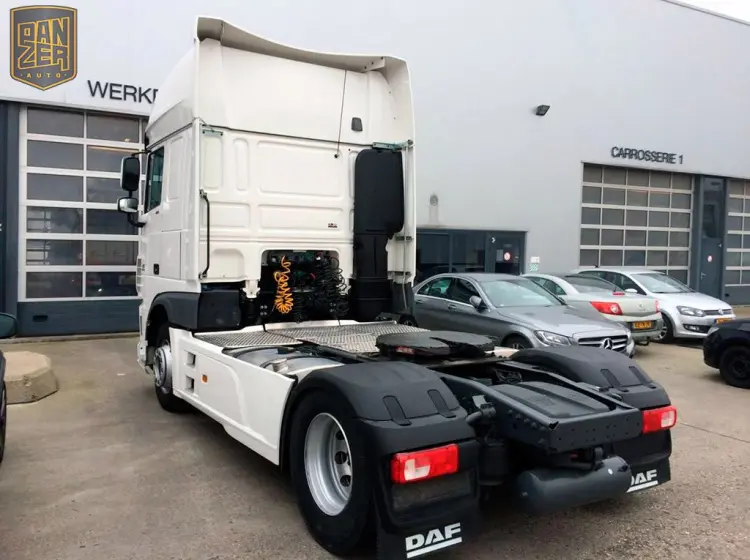 Тягач DAF XF 106.460, 2014 год, Super Space Cab, без пробега по РФ - фото-детальных
