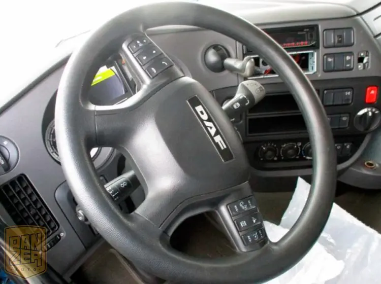 Тягач DAF XF 106, 2014 год, 460 л.с., Space Cab, без пробега по РФ - фото-детальных 7