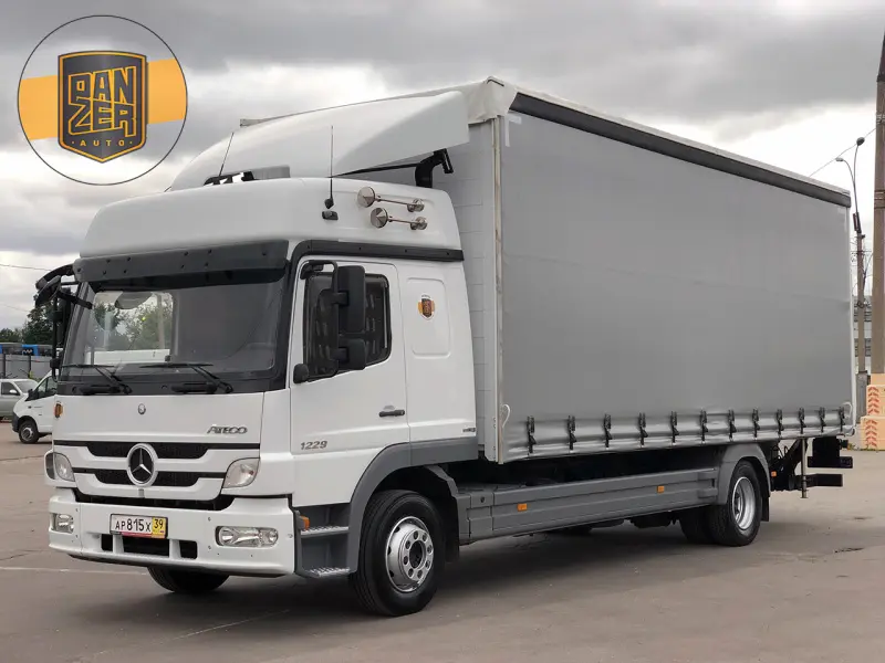 Грузовик тентованный Mercedes Atego 1229, 2013 год | photo 0