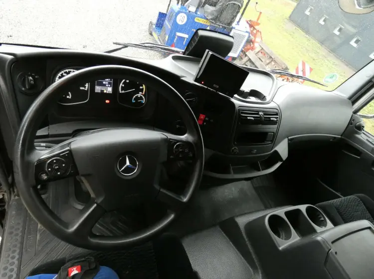 Фургон Mercedes Atego 818 L, 2016 год, боковая дверь, 18 палет, гидролифт, без пробега по РФ - фото 3