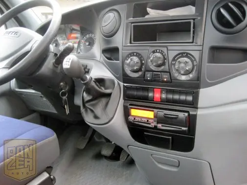 Эвакуатор Iveco Daily 50 CNG, 7 тыс.км, 2011 г, на природном газе, 3-х местка, пневмоподвеска - фото 5