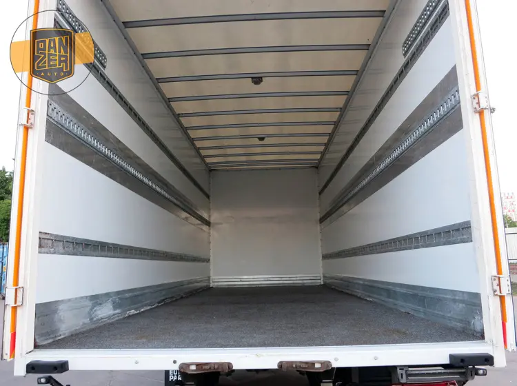 MAN TGL 8.220, фургон 46 м3, ворота, макс.комплектация - фото 2