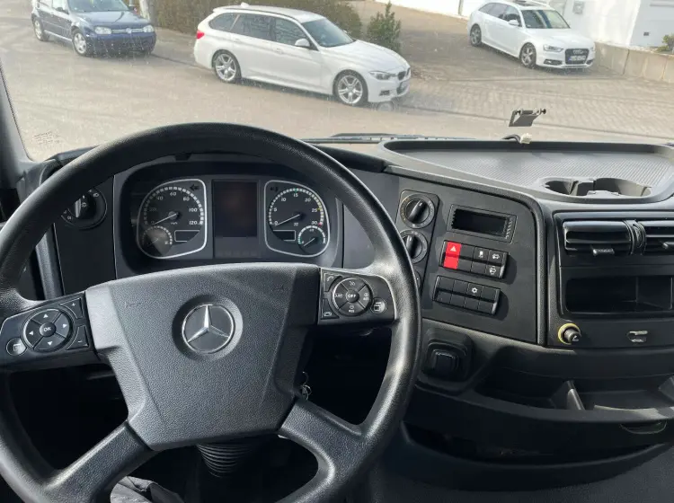 Фургон Mercedes Atego 1221 L, 2015 год, боковая дверь, 18 палет, гидролифт, без пробега по РФ - фото 4
