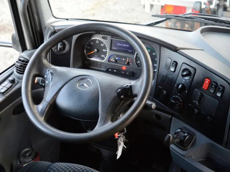 Mercedes Atego 1224 L, 2011г, тент шторки 50м3, гидролифт, кабина Мегаспейс - фото 4
